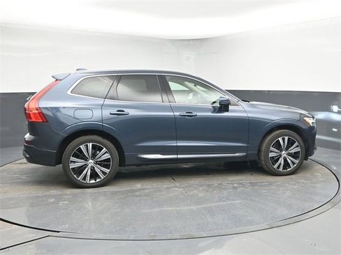 Used 2023 Volvo XC60 B5 Plus w/ Climate Package image 8