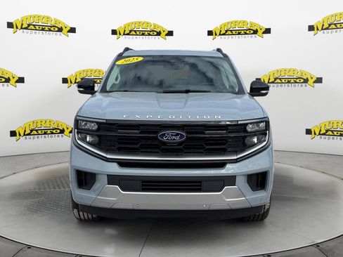 New 2025 Ford Expedition Max Platinum w/ Driver's Package image 9