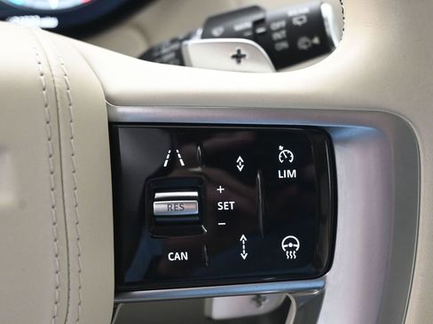 Used 2023 Land Rover Range Rover SE AWD/4WD image 19