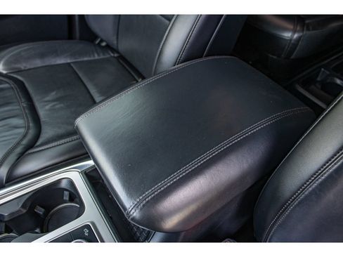 Used 2020 Ford Explorer Platinum w/ Premium Technology Package AWD/4WD image 34