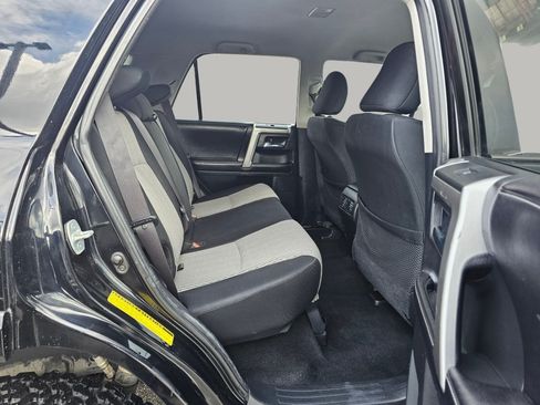 Used 2016 Toyota 4Runner SR5 AWD/4WD image 24
