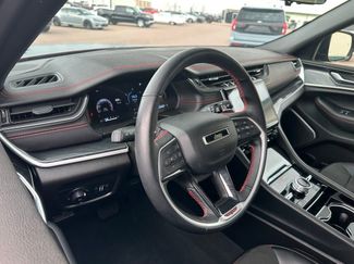 Used 2022 Jeep Grand Cherokee Trailhawk w/ Luxury Tech Group III video 2