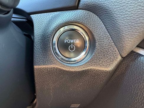 Certified 2025 Toyota RAV4 XLE AWD/4WD image 33