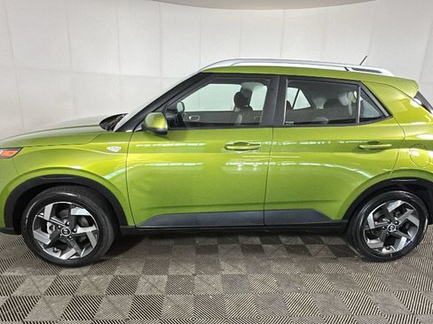 Certified 2023 Hyundai Venue SEL FWD image 7