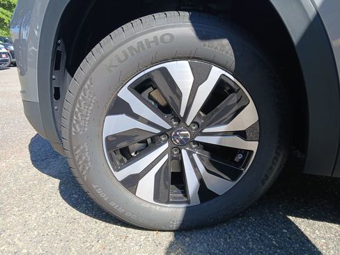 New 2026 Volkswagen Atlas Cross Sport SE image 25