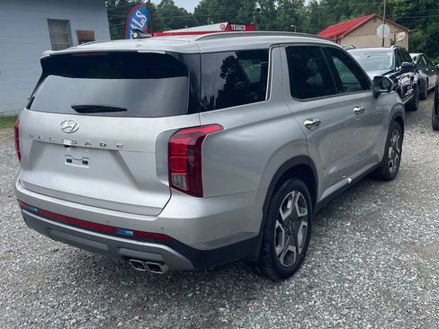 Used 2025 Hyundai Palisade SEL FWD image 3