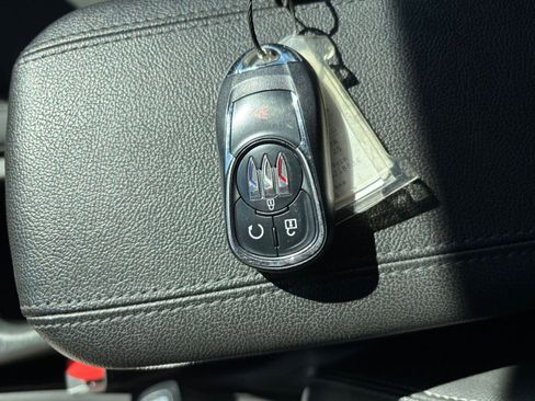 Used 2025 Buick Encore GX Preferred image 23