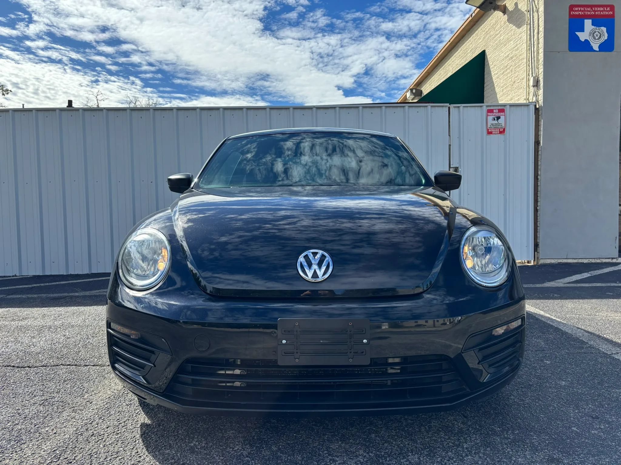 Used 2018 Volkswagen Beetle 2.0T S FWD image 9