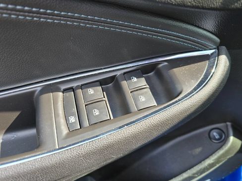 Used 2017 Chevrolet Cruze Premier FWD image 24