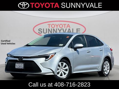 Certified 2026 Toyota Corolla LE AWD/4WD image 1