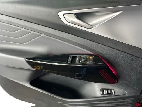 Used 2023 Volkswagen ID.4 S image 11