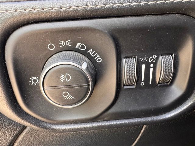Used 2019 RAM 2500 Limited AWD/4WD image 22