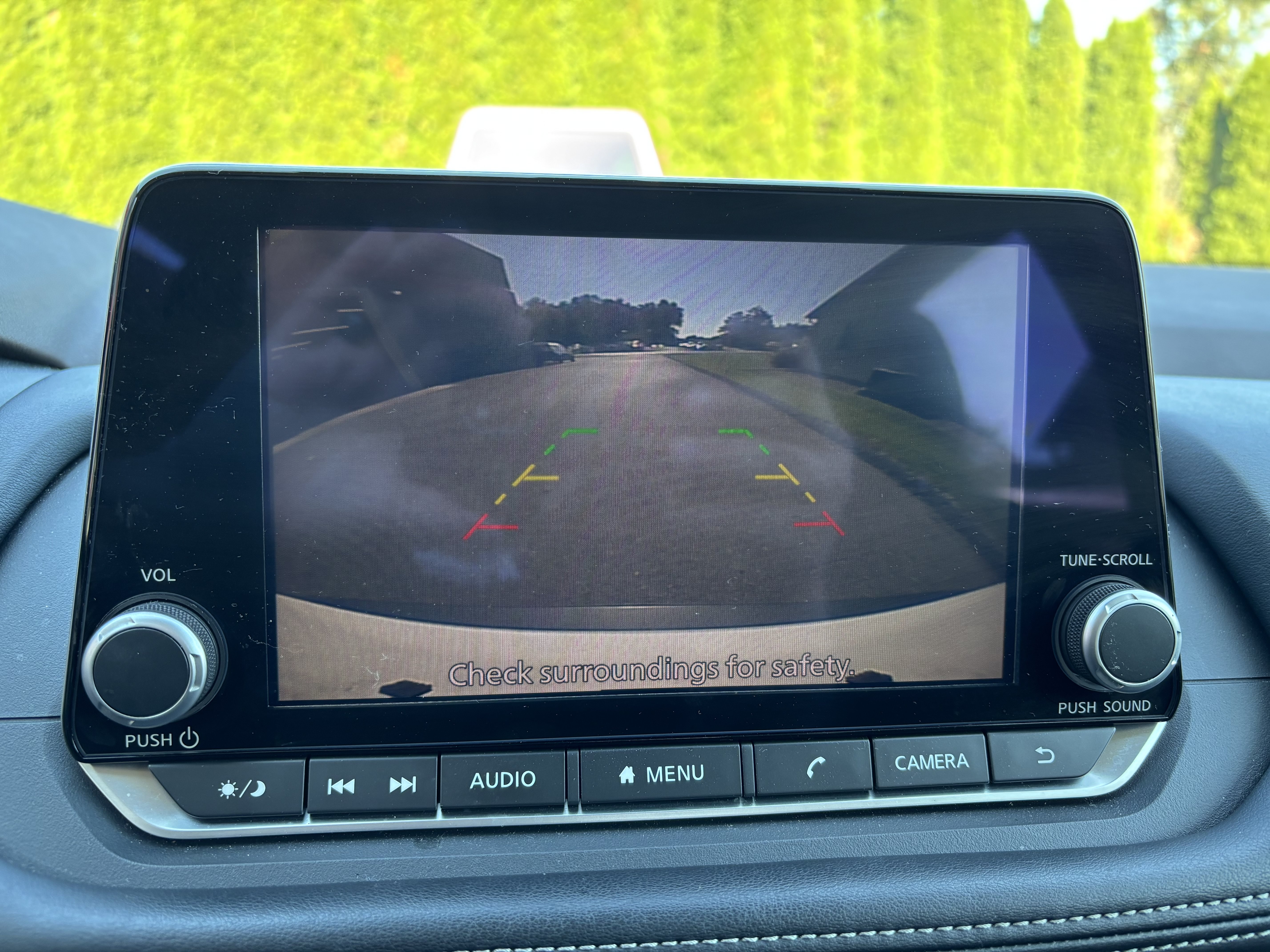 Used 2023 Nissan Rogue S AWD/4WD image 27