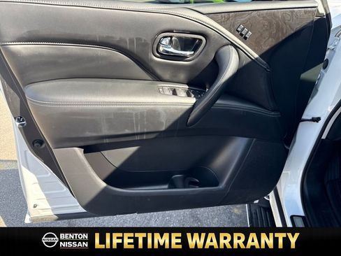Used 2024 INFINITI QX80 Luxe image 11