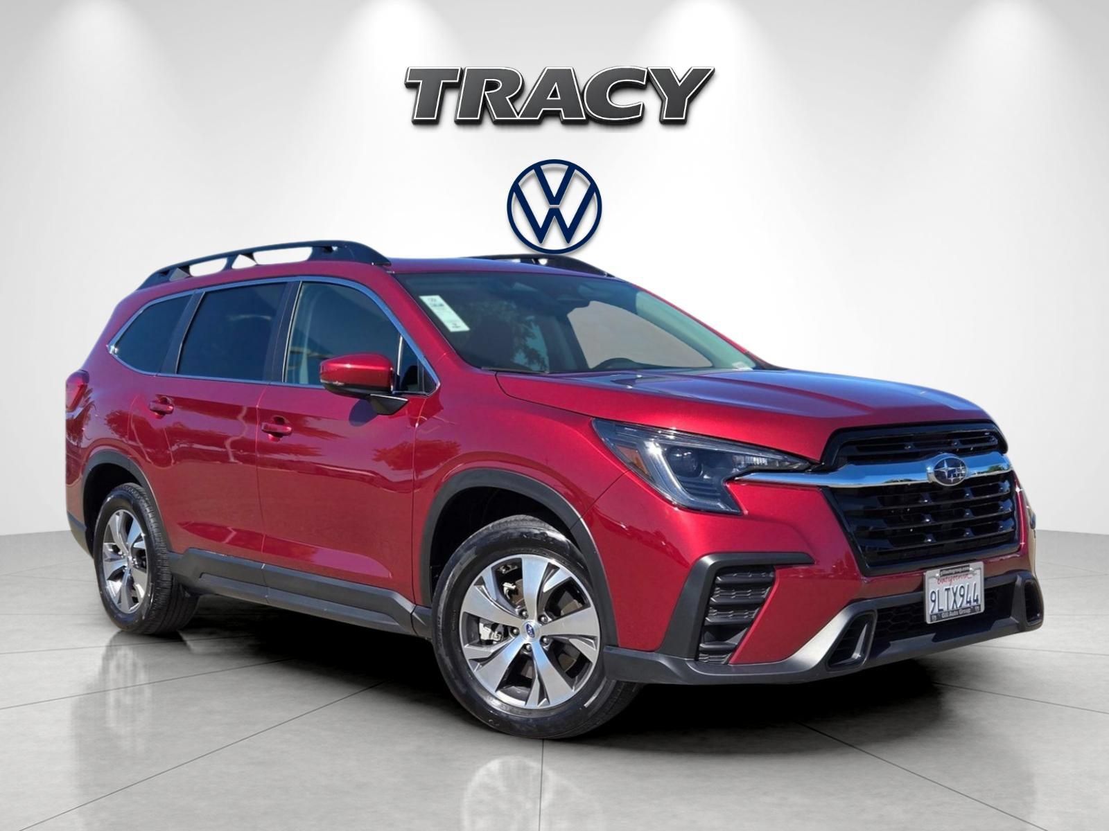 Used 2025 Subaru Ascent Premium AWD/4WD image 2