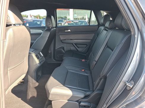 Used 2023 Volkswagen Atlas Cross Sport SE AWD/4WD image 10