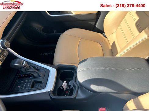 Certified 2020 Toyota RAV4 XLE Premium image 19