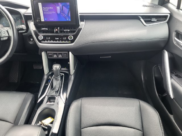 Used 2024 Toyota Corolla Cross XLE AWD/4WD image 25