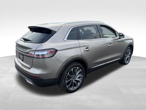 Used 2021 Lincoln Nautilus Reserve w/ Equipment Group 201A AWD/4WD image 5