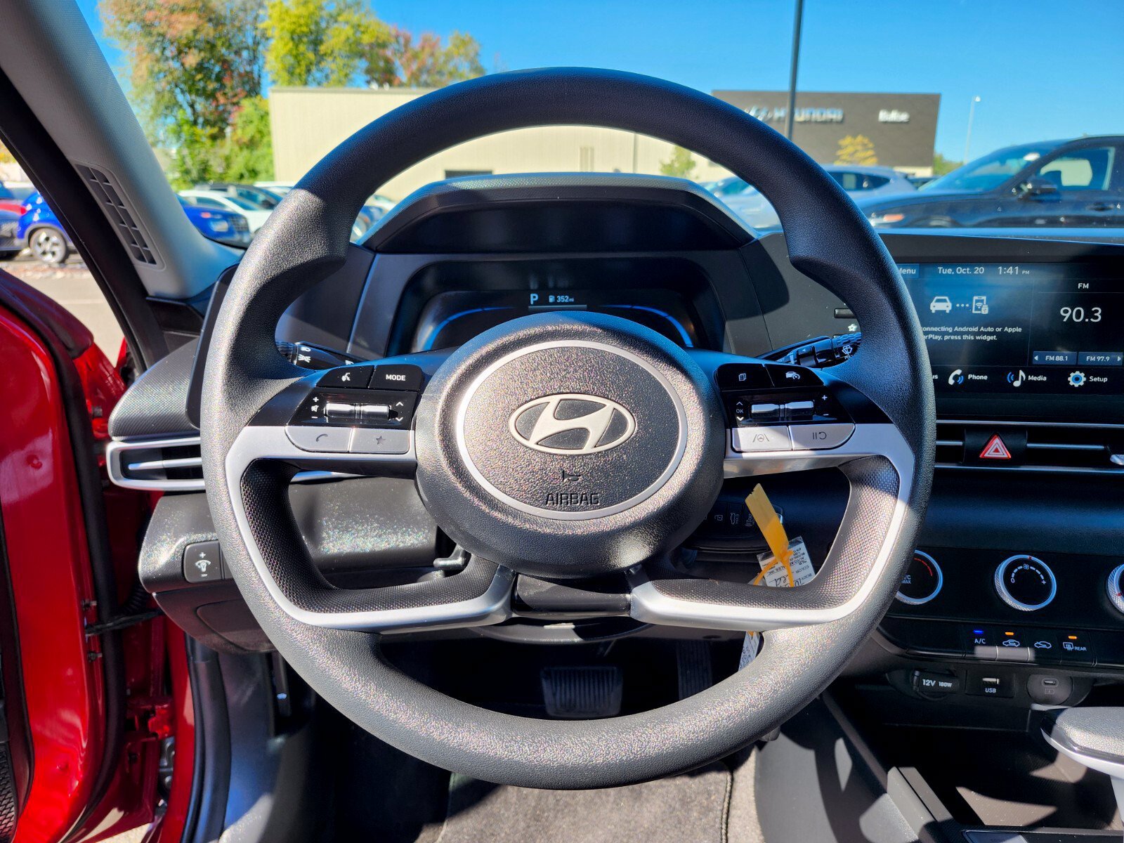 Certified 2026 Hyundai Elantra SE FWD image 24
