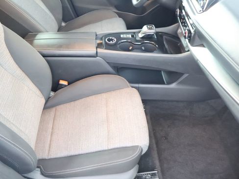 Used 2022 Nissan Rogue S AWD/4WD image 50