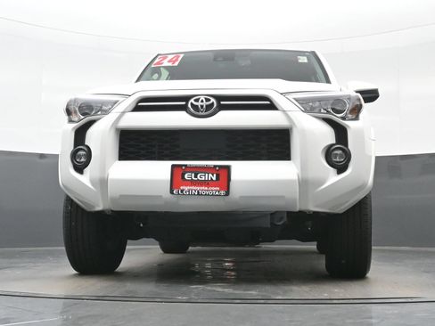 Used 2024 Toyota 4Runner SR5 RWD image 28