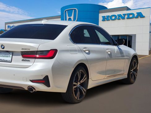 Used 2021 BMW 330i xDrive Sedan AWD/4WD image 4