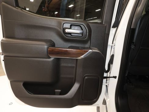 Used 2022 GMC Sierra 1500 SLT w/ SLT Premium Plus Package image 22