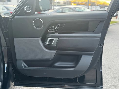 Used 2020 Land Rover Range Rover HSE image 23
