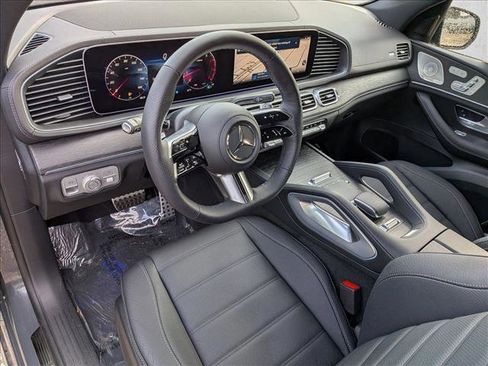 New 2026 Mercedes-Benz GLS 450 4MATIC image 3