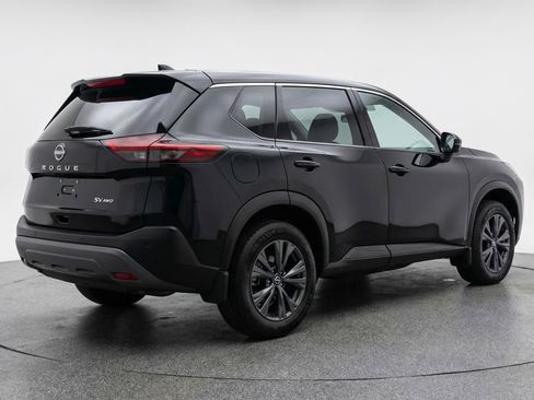 Used 2023 Nissan Rogue SV FWD image 9