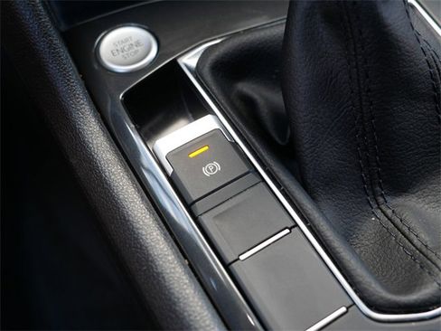 Certified 2024 Volkswagen Tiguan Wolfsburg Edition image 34