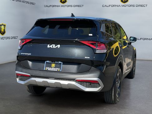 Used 2023 Kia Sportage LX FWD image 5