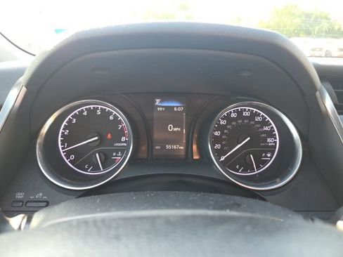 Used 2020 Toyota Camry SE FWD image 7