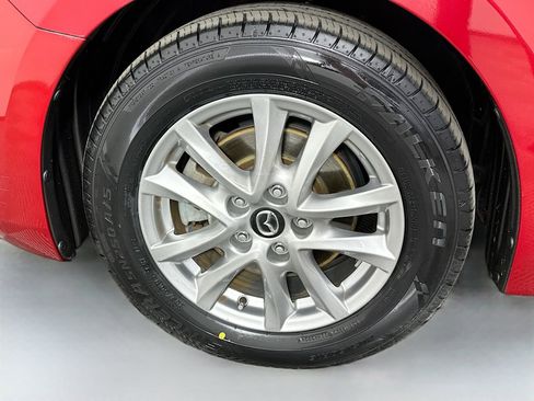 Used 2018 MAZDA MAZDA3 Sport FWD image 28