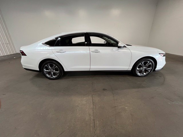 Used 2023 Honda Accord EX image 2