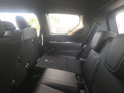 Used 2025 Nissan Armada PRO-4X AWD/4WD image 11