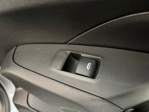 Used 2025 Chevrolet Trax LT w/ LT Convenience Package FWD image 20