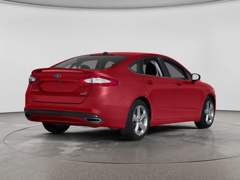 Used 2013 Ford Fusion SE FWD image 2