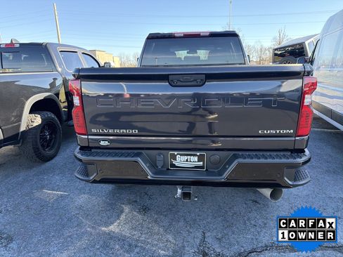 Used 2024 Chevrolet Silverado 2500 Custom w/ Custom Value Package image 10