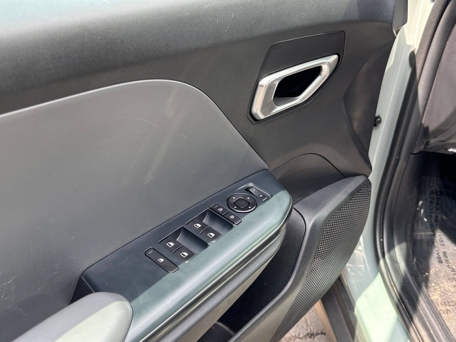 Used 2025 Kia K4 FWD image 21
