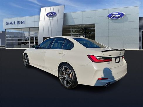 Used 2023 BMW 330i xDrive Sedan w/ Premium Package image 4