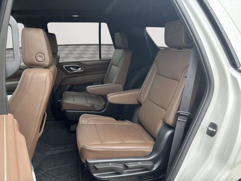 Used 2023 Chevrolet Tahoe High Country image 11