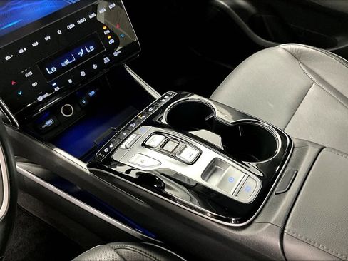 Used 2024 Hyundai Tucson Limited image 17