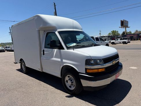 Used 2020 Chevrolet Express 3500 w/ Power Convenience Package RWD image 2