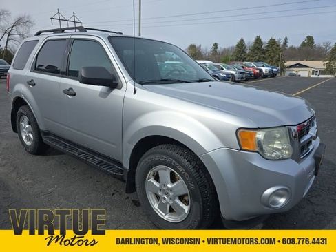 Used 2011 Ford Escape XLT w/ Class II Trailer Tow Pkg image 1