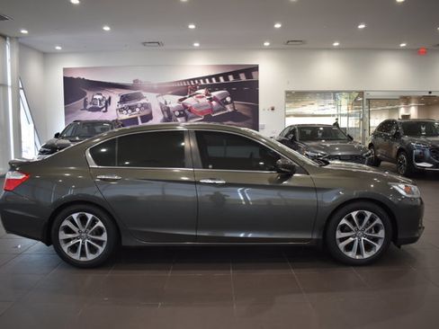 Used 2013 Honda Accord Sport image 8