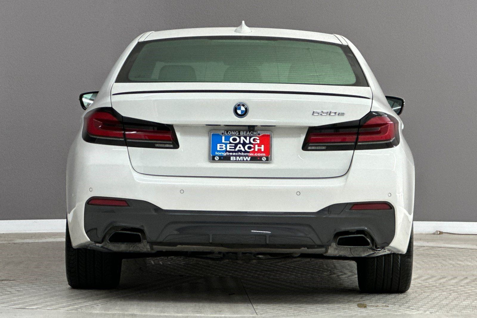 Certified 2023 BMW 530e w/ M Sport Package RWD image 9