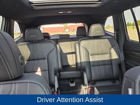 Used 2026 Buick Enclave Avenir w/ Super Cruise Package AWD/4WD image 36