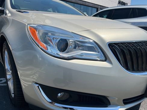 Used 2016 Buick Regal FWD image 24